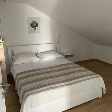 Vala ゲストハウス 3*