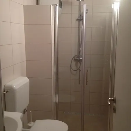 ゲストハウス Vala 3*