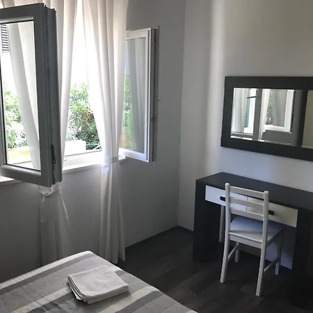 Vala بيت ضيافة Grebaštica