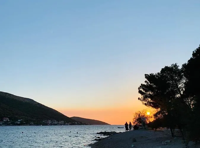 Vala Πανσιόν 3*